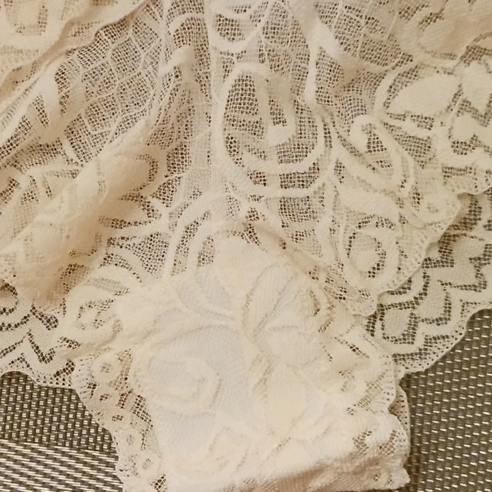 NWT Mapale Ivory Panty & Top Lace Set